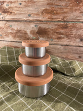 Last inn bildet i Galleri-visningsprogrammet, Metallbokser med silikonlokk, små, Haps