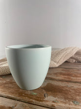 Last inn bildet i Galleri-visningsprogrammet, Kopp uten hank, pastellfarger.