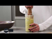 Last inn og spill av video i Gallerivisningen, Masontops Pickle Packer Acacia wood