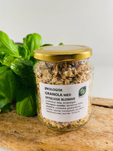 Last inn bildet i Galleri-visningsprogrammet, Granola med spiselige blomster, økologisk, fra Sikje Småbruk.
